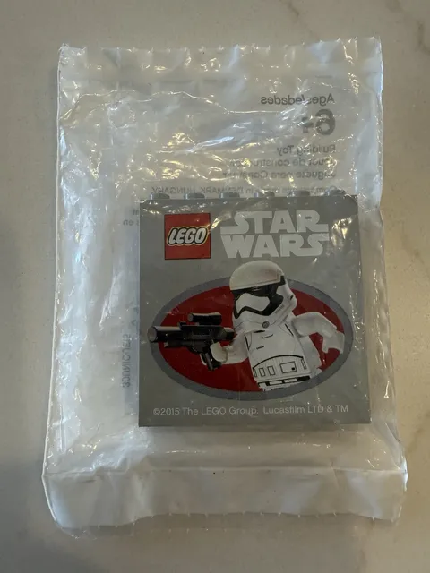 LEGO Star Wars Toys R Us Promo FIRST ORDER TROOPER Panel Brick SEALED 2015