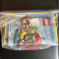 LEGO CREATOR: Lakeside Lodge (31048)