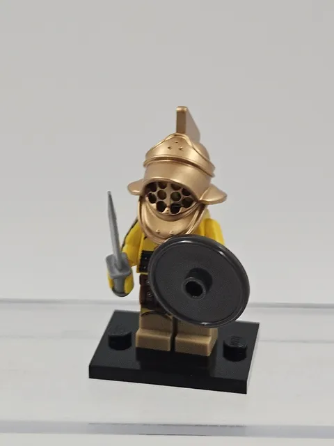 Gladiator - LEGO Series 5 Collectible Minifigure (2011)