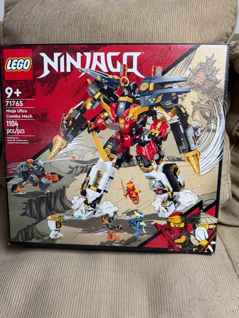 LEGO NINJAGO: Ninja Ultra Combo Mech (71765)