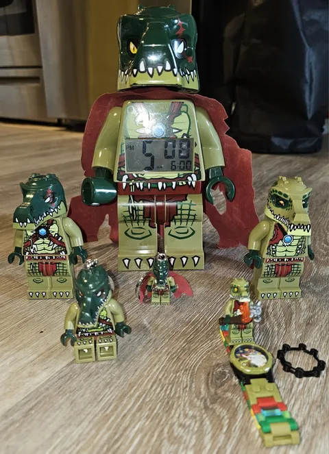 LEGO Legends of Chima Cragger Collectables. Clock, Pens, Watch LED Flashlight.