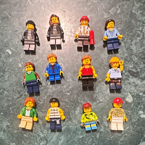LEGO Minifigures Lot of 12 Assorted Mixed Characters/Outfits Minifigures 5+