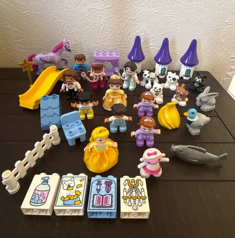 GIANT DISNEY LEGO DUPLO LOT Doc McStuffins Lamb, Sofia the First, Belle, Cat Dog