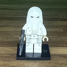 LEGO Star Wars Snowtrooper Minifigure w/ Blaster sw1009