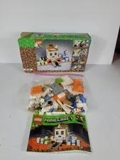 100% Complete LEGO Set 21145 - Minecraft: The Skull Arena, w/ Minifigs & Manual