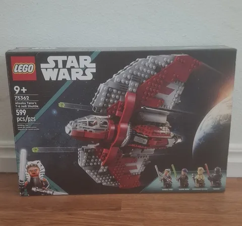 LEGO Star Wars 75362 Ahsoka Tano's T-6 Jedi Shuttle 599pcs Set 9+ BS