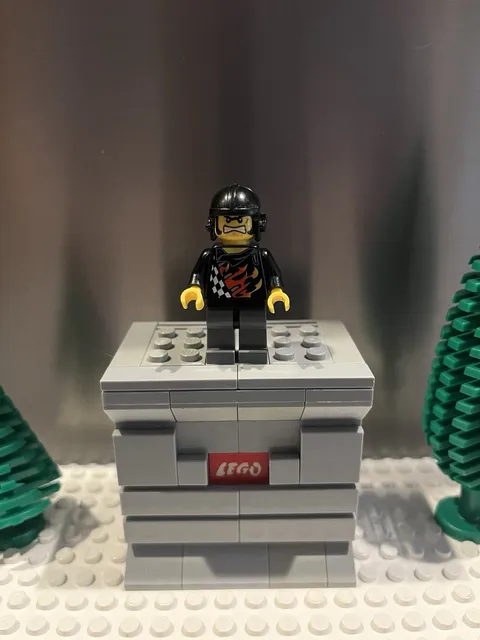 LEGO® Minifig wr025 - Backyard Blaster 1 Bart Blaster - Aviator Cap Minifigure