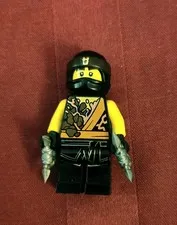 LEGO Ninjago Cole Minifigure With Throwing Stars