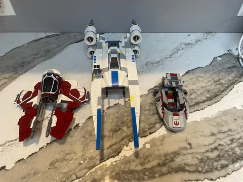 Lego Star Wars Lot 3 sets and one minifigure