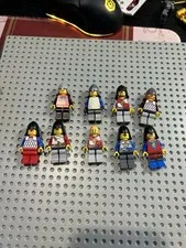 Lego Castle Minifigures Lot Of 9 Knights Lion Assorted Vintage READ