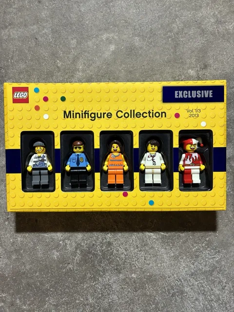 LEGO Bricktober 2013 Exclusive Set #5002146 Minifigure Collection Vol. 1/3