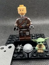 LEGO Star Wars The Mandalorian Minifigure w/ Grogu