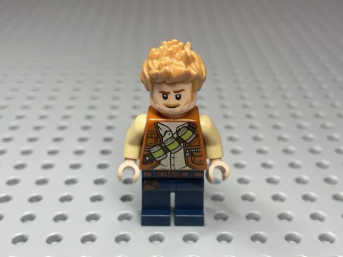 LEGO Minifigure Owen Grady - Lime Canisters No: jw066 Jurassic World Alt. Hair