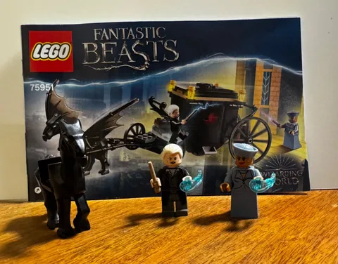 LEGO Harry Potter 75951 Grindelwald’s Escape 132 Pieces Retired w/ Instructions