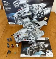LEGO Star Wars The Razor Crest 75292 COMPLETE w/minifigs, box and instructions!