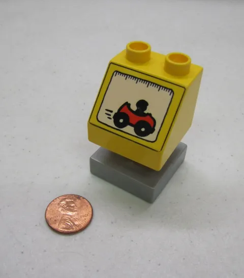 Lego Duplo Car Game Racing TV Silver Stand Specialty 2 Blocks Television Monitor