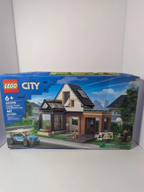 LEGO City Family House & Electric Car Set 60398 Building Toy 462 Pieces with Box