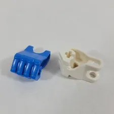 2X LEGO Hero Factory BLUE & WHITE 4 Fingers Fist with Axle Hole Part Lot 93575