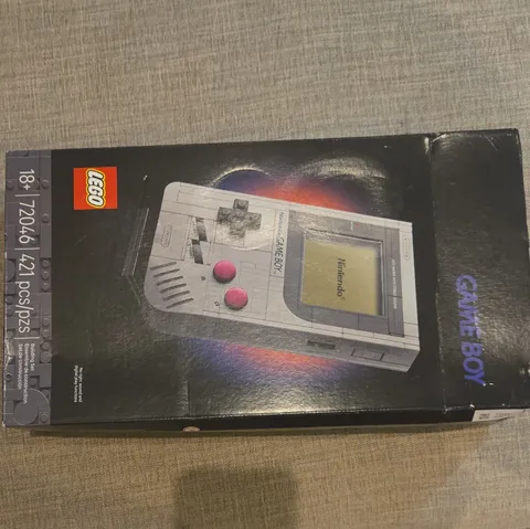 LEGO Nintendo Game Boy 72046 421-Piece Set