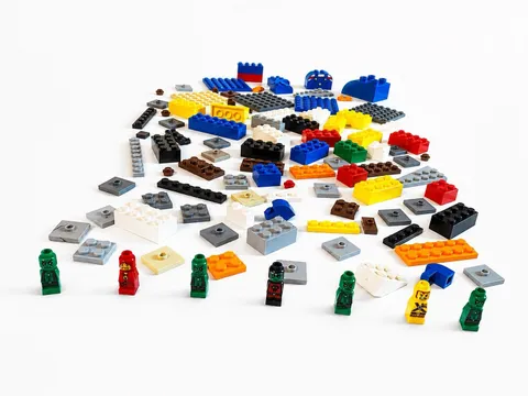 Lego Heroica Goblins Wizard Barbarian Microfigures Bricks & Plates 100+ Pieces