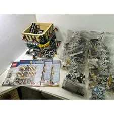 Lego Creator Expert Grand Emporium #10211 w/ 11 unopened bags!!!