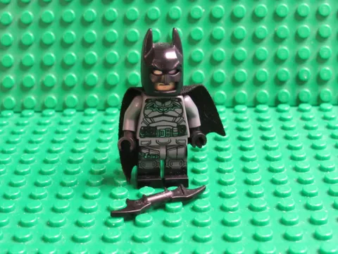 LEGO Batman Dark Bluish Gray Suit Minifigure 76181 76183 76179 Batcave BC32