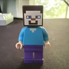 Lego Minecraft: Steve - Dark Purple Legs | min009