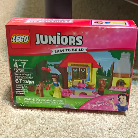 LEGO Juniors Disney Princess 10738 Snow White Forest Cottage Easy Build 67pc