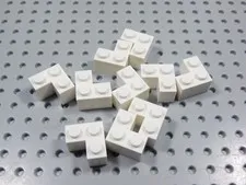 LEGO Lot of 10 White 2x2 Corner Bricks BB