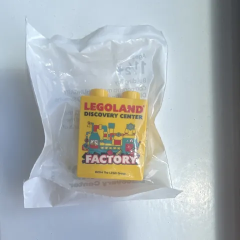 LEGO Printed Yellow Brick LEGOLAND Discovery Center Factory Polybag 2014