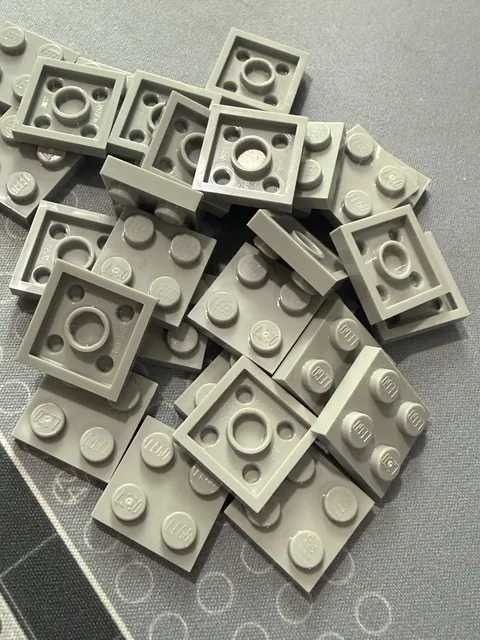 Lego 2x2 Plate 3022, Light Bluish Gray x 30 Pieces, SS02