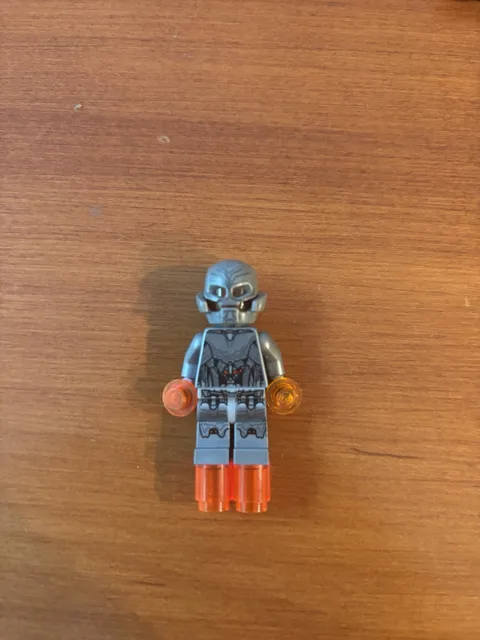 LEGO - Super Heroes: The Avengers - Ultimate Ultron - Mini Figure / Mini Fig