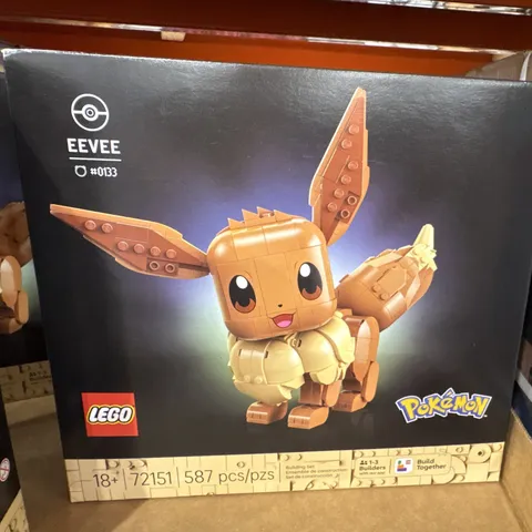LEGO Pokemon Eevee Complete Set 72151 587 Pieces 18+ Building Set