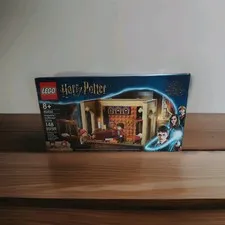 LEGO Harry Potter Hogwarts Gryffindor Dorms 40452 Set Factory Sealed