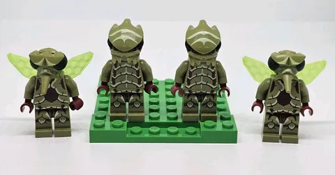 LEGO Galaxy Squad (2) Alien Buggoid + (2) Winged Mosquitoid Minifigure Retired 