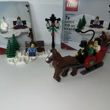 LEGO 3300014 Limited Edition 2012 Holiday Set Sleigh Ride Used Complete W/ Box
