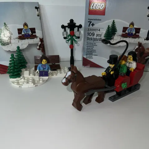 LEGO 3300014 Limited Edition 2012 Holiday Set Sleigh Ride Used Complete W/ Box