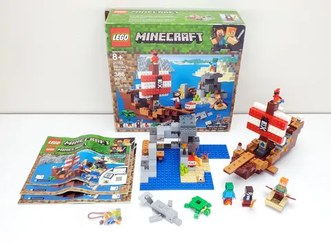 LEGO Minecraft 21152 - Pirate Ship Adventure - 100% Complete w/ Box & Manuals
