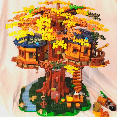 Used Lego 21318 Tree House-  Incomplete (No green leaves, other missing pcs.)