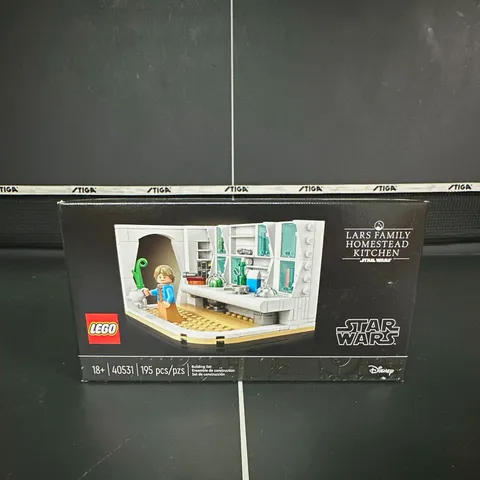 LEGO Star Wars Lars Family Homestead Kitchen 40531 195pcs 18+ Aunt Beru