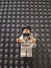 Lego DC Super Heroes Batman: Bruce Wayne White Tuxedo Minifigure - SH0308