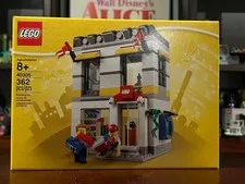 LEGO 40305 LEGO Store – Brand New Sealed – Exclusive Retail Set w/ Minifigures