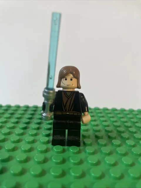 LEGO Star Wars Anakin Skywalker Black Right Hand Minifigure 7256 7283 sw0120