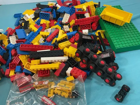 Vintage 2.5 Pounds Lego Lot - Wheels & Bricks Loose Assorted