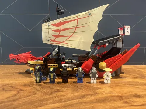 LEGO Ninjago 9446 Destiny’s Bounty. Complete with Minifigures