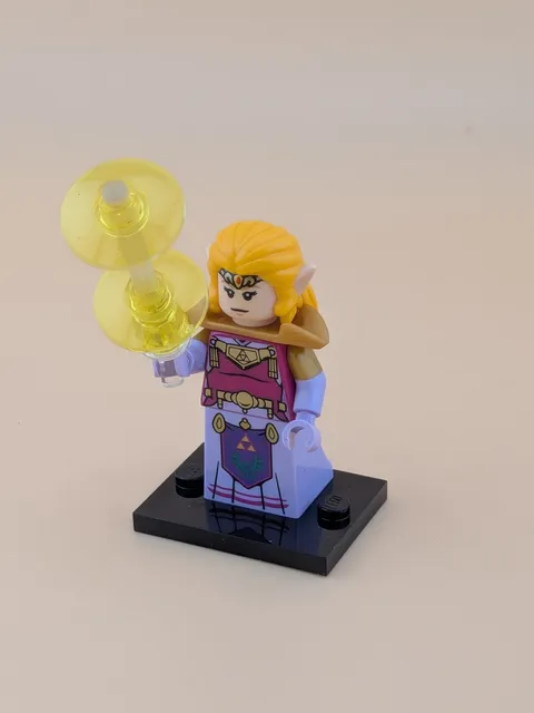 Lego The Legend of Zelda Princess Zelda LOZ005 minifigure from 77093