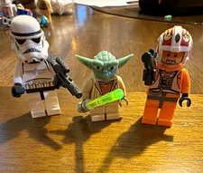 LEGO Star Wars Minifigure Lot of 3 - Yoda Lightsaber, Stormtrooper Blaster