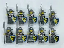 10 X LEGO Castle Minifigures Generic Basic Plate Soldiers Guards Figs Shield B5