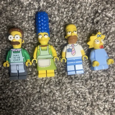 LEGO Simpsons Minifigure Lot Ned Flanders Homer Magie Marge 71006