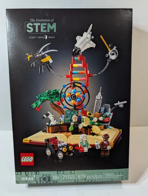 LEGO 21355 The Evolution of Stem NEW & SEALED Ideas 18+